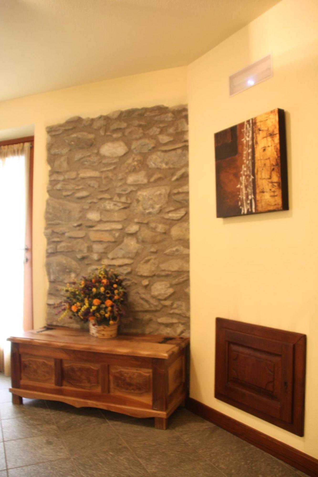 Bed&Breakfast Lo Teisson Pollein Exterior foto