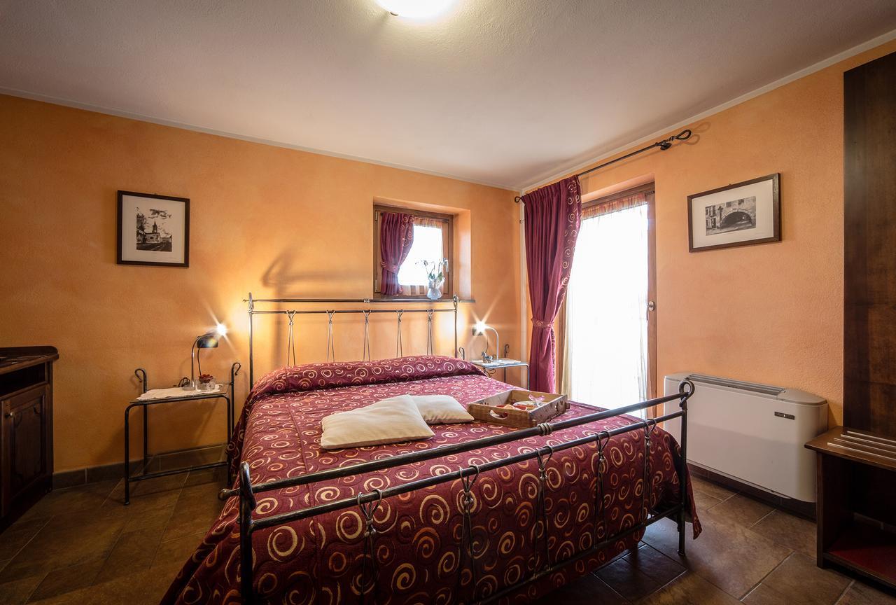 Bed&Breakfast Lo Teisson Pollein Exterior foto