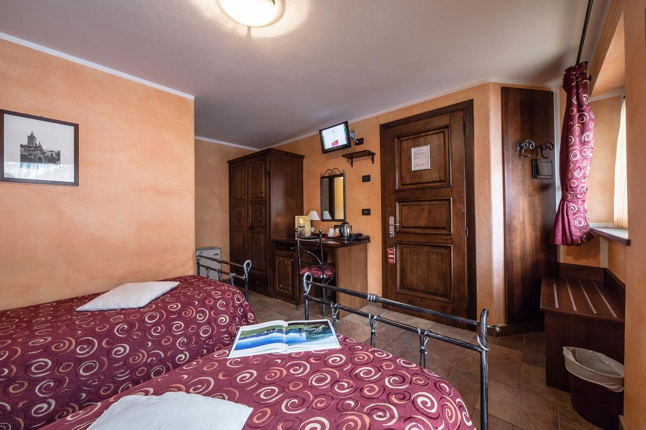 Bed&Breakfast Lo Teisson Pollein Exterior foto